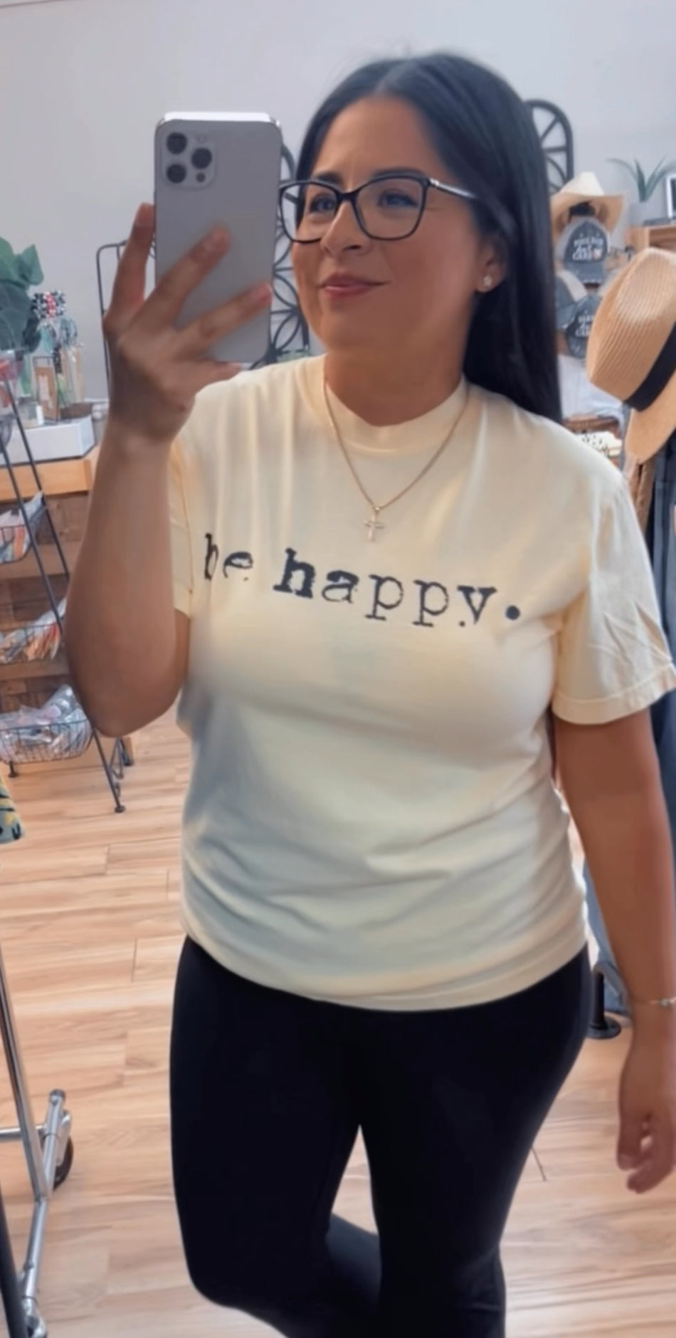 Be happy tee