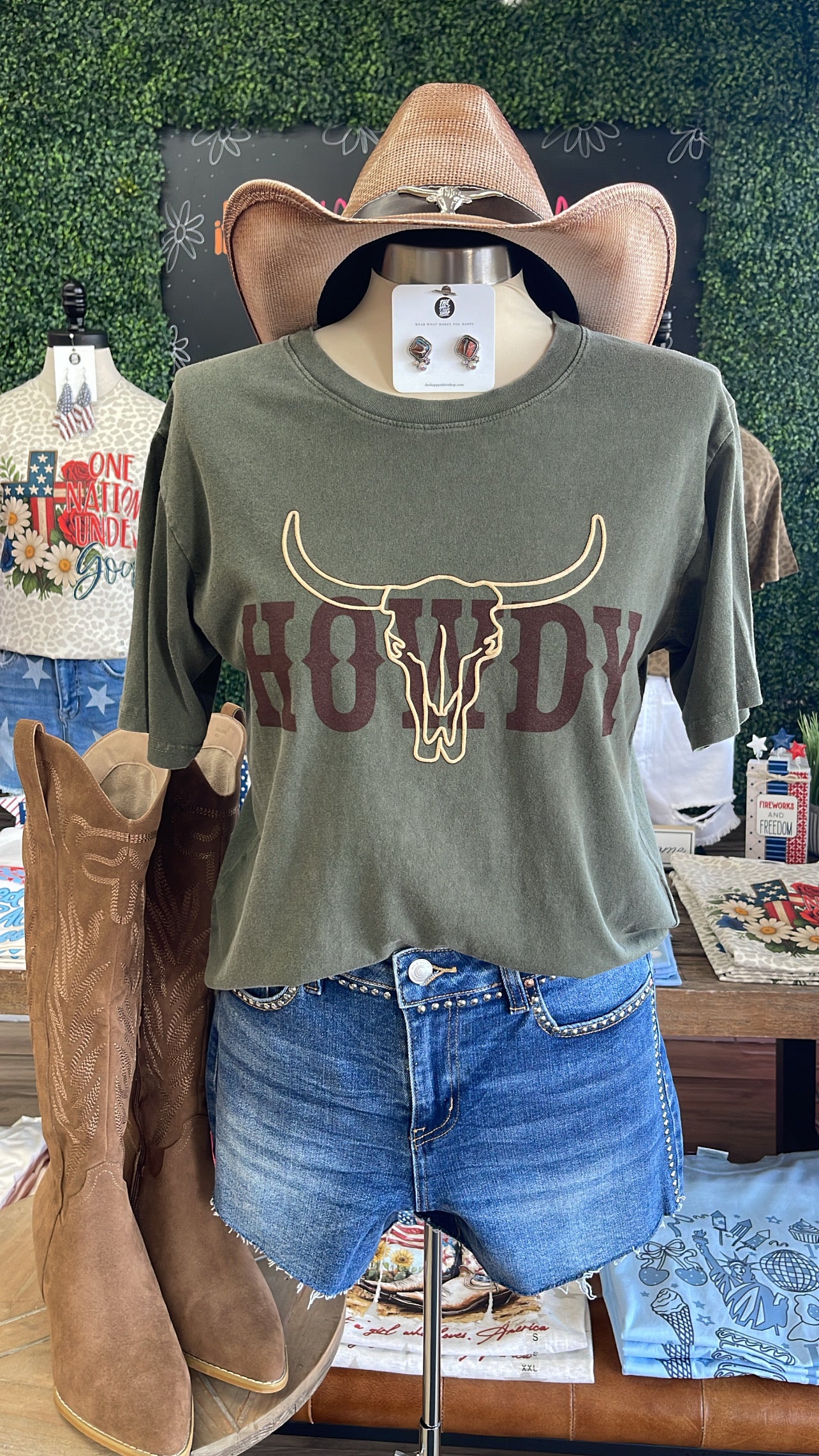 HOWDY SKULL TEE